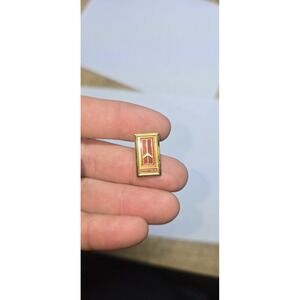 Oldsmobile  Pin , Beautiful Quality  (**)